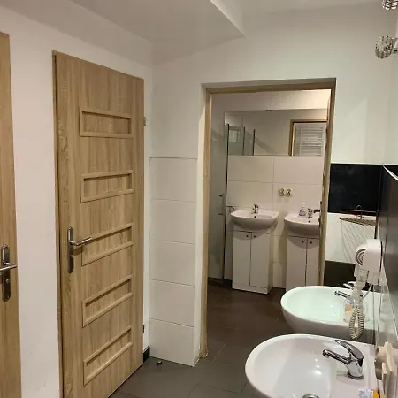 Ferienwohnung Pierwsza Mila Starowka Konin Konin  Exterior foto