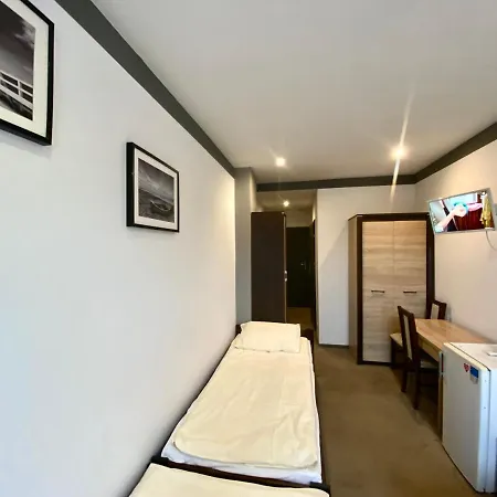 Ferienwohnung Pierwsza Mila Starowka Konin Konin  Exterior foto